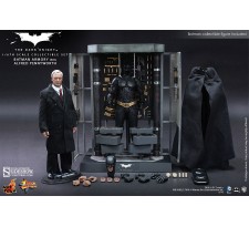 The Dark Knight Batman Armory with Alfred Pennyworth 1/6 scale figure set 30cm